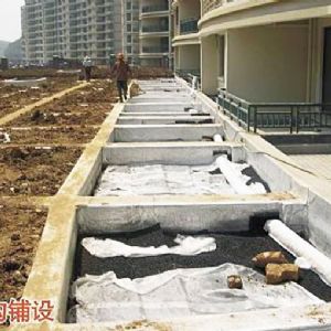盲溝鋪設(shè)現(xiàn)場